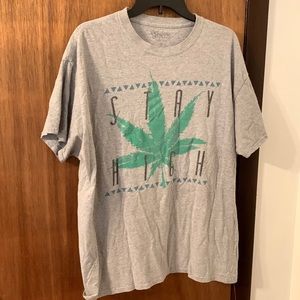 3/$10 🤑 Stay High T-shirt